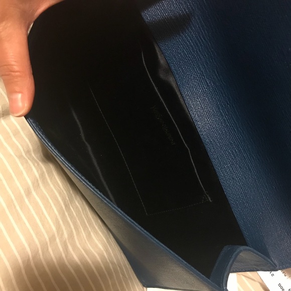 YSL SAC Textured Clutch - Picture 7 of 8